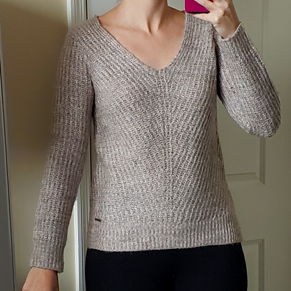 Abercrombie Fluffy Long Sleeve V-Neck Sweater Sz XS